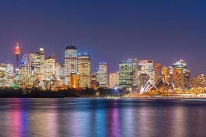 horizonte de Sydney à noite foto