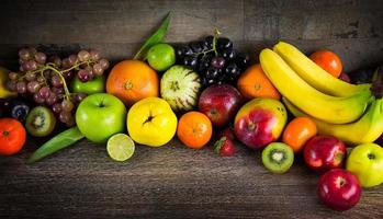 mistura de frutas de comida orgânica vegetariana foto