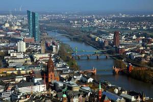 paisagem urbana europeia edifícios gerais na alemanha frankfurt foto