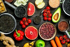 orgânico Comida. fresco legumes e especiarias com leguminosas. foto