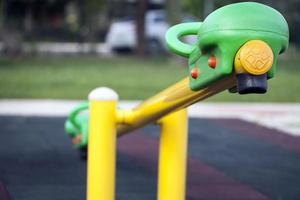 parque infantil ao ar livre para se divertir foto