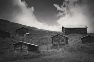 turkey, rize, sal plateau - paisagem de casas de planalto foto