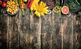 orgânico Comida. fresco legumes e frutas. foto