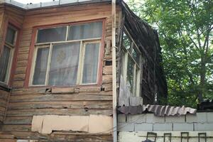 velho abandonado casa dentro peru. foto