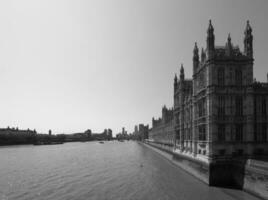 casas do parlamento em Londres foto