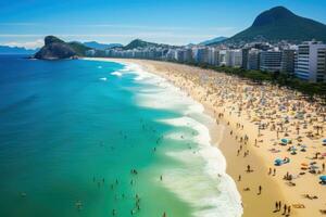 Visão do Copacabana praia, rio de janeiro, brasil, Copacabana de praia dentro rio de janeiro, brasil. Copacabana de praia é a a maioria famoso de praia do rio de janeiro, brasil, ai gerado foto