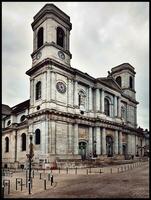 histórico charme do Besançon, França uma cativante monumento dentro a velho Cidade foto