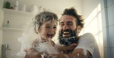 família banheiro crianças manhã infância pai creme sorridente água face juntos bebê foto