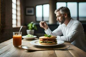 uma homem sentado às uma mesa com uma hamburguer e uma vidro do suco. gerado por IA foto