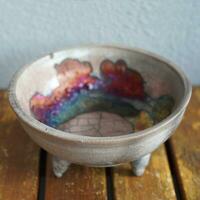 raku cerâmico cerâmica vaso arco Iris aurora texturizado padronizar casa decoração peça a partir de raaquu de Adil ghani a partir de Malásia foto