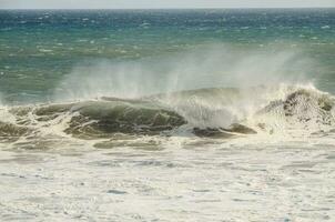 mar com ondas fundo foto