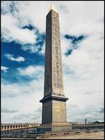 ensolarado dia às Lugar, colocar de la Concorde, Paris foto