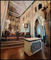 vintage bretão Igreja interior, Lanião foto