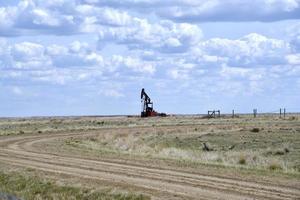 bombeando óleo alberta foto