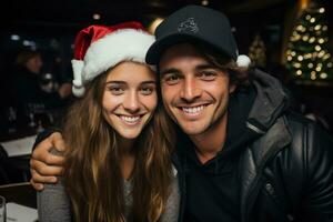 feliz casal dentro festa vestem ter Diversão em Natal festa foto