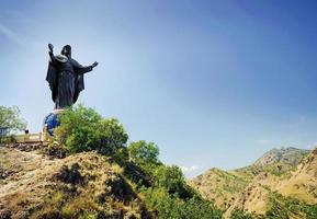 marco da estátua de cristo rei jesus em dili leste timor leste foto