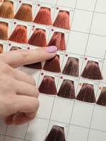 cabelo corante paleta, cor seleção para cabelo coloração. foto