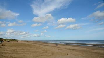 mablethorpe, Lincolnshire, Reino Unido, setembro 21. Visão do a de praia dentro mablethorpe, Lincolnshire em setembro 21, 2023. não identificado pessoas foto