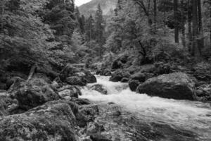 caminhada fechar gosau dentro Áustria foto