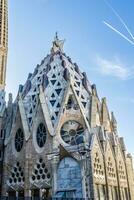 exterior do a sagrada familia basílica dentro barcelona, catalunha, Espanha foto