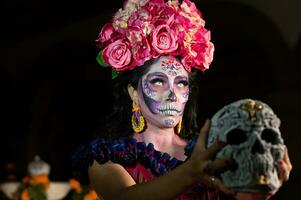 calavera Catrina sentado em uma trono. açúcar crânio inventar. dia de los mortos. dia do a morto. dia das Bruxas. foto