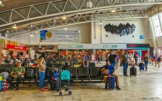 guadalajara jalisco México 2023 guadalajara internacional aeroporto aeronave pista interior construção e portão México. foto