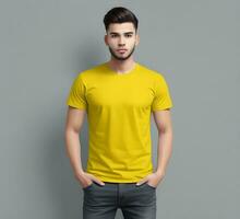 jovem homem vestindo em branco amarelo t camisa brincar impressão apresentação brincar ai gerar foto