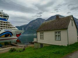 navio cruzeiro dentro Noruega foto