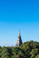 pagode histórico no parque nacional de doi inthanon em chiang mai, tailândia