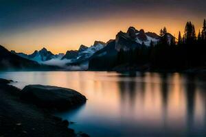 uma lindo pôr do sol sobre uma lago e montanhas. gerado por IA foto