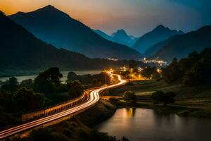 uma grandes exposição foto do uma estrada e montanhas às crepúsculo. gerado por IA