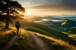 uma homem anda em em uma caminho dentro a montanhas. gerado por IA foto