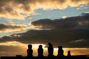 a antigo moai em Páscoa ilha do Chile foto