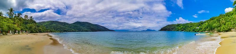 grande ilha tropical ilha grande praia de palmas praia brasil. foto