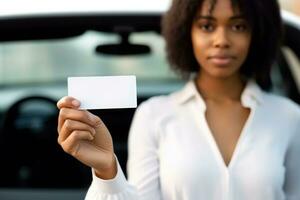 mulher mostra uma em branco branco o negócio cartão. generativo ai foto