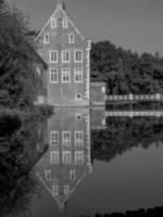 castelo e parque dentro Westfália foto