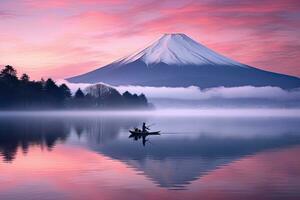 mt Fuji e lago kawaguchiko às nascer do sol, Japão, mt. Fuji ou Fujisan com silhueta três pescaria pessoas em barcos e névoa às shoji lago com crepúsculo céu às nascer do sol dentro yamanashi, ai gerado foto