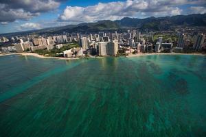 foto aérea da praia de waikiki em honolulu havaí