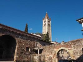 basílica de san zeno em verona foto