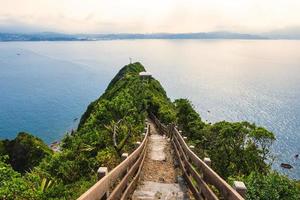 vista sobre o pico da ilhota de Keelung foto