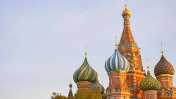 st. catedral do manjericão na praça vermelha de moscou kremlin, rússia foto