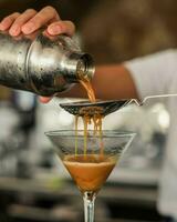 espresso martini coquetel fez com expresso, café licor e vodka foto