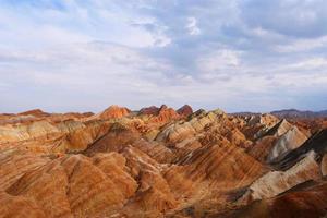 Zhangyei Danxia Landform em Gansu China. foto