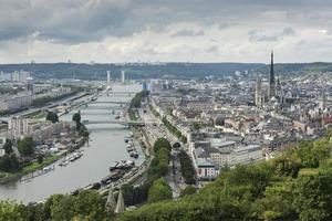 centro da cidade de Rouen na França foto