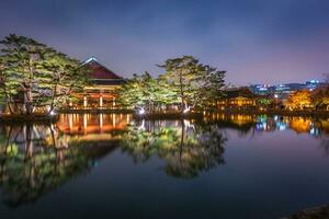 gyeongbokgung Palácio às noite é lindo, Seul, sul Coréia. foto