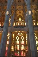 dentro da sagrada familia, espanha foto