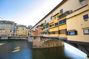 ponte vecchio em florença itália foto