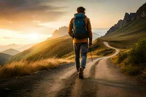 uma homem com uma mochila caminhando baixa uma estrada dentro a montanhas. gerado por IA foto