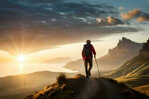 uma homem com uma mochila e caminhada postes anda em acima uma montanha às pôr do sol. gerado por IA foto