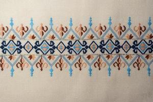 bordados coloridos artesanais vintage com padrões tradicionais turcos